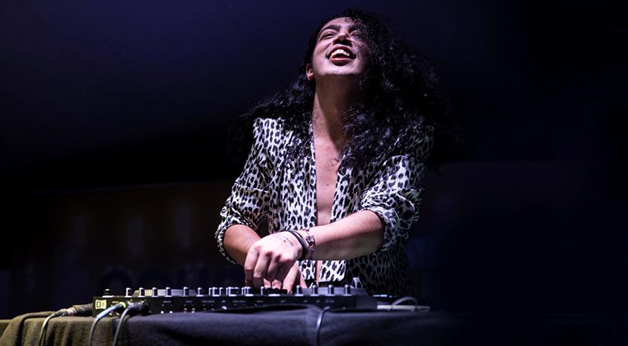 DJ Ali Taş ile 90'lar 2000’ler Pop Gecesi Bayram Özel