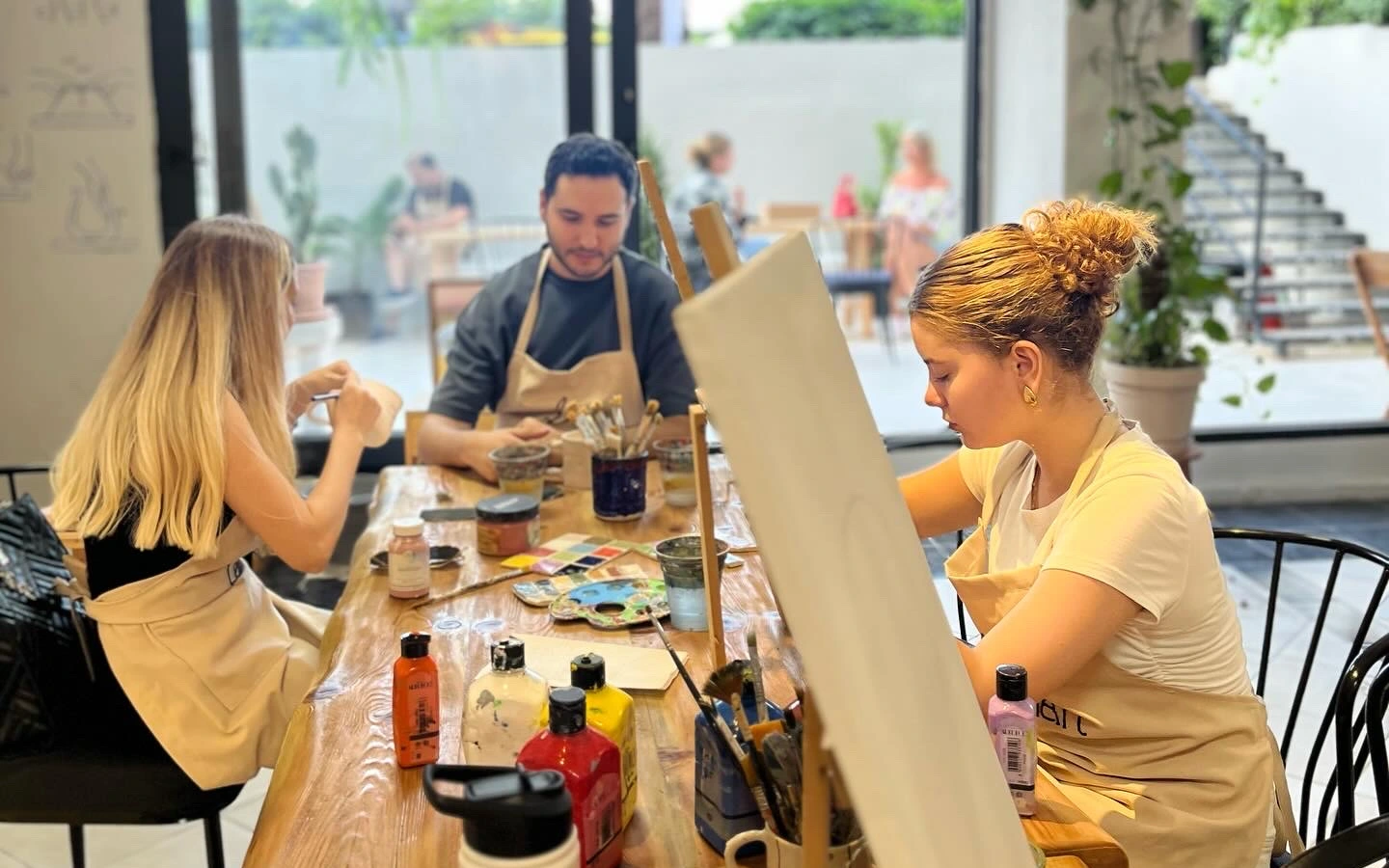 Leonart Atölye | Seramik, Resim, Heykel, Mum ve Boyama Workshopları