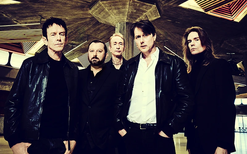 %100 Muzik Sunar: Suede