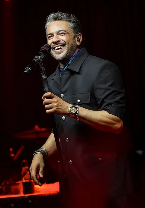 Emre Altuğ "Bir Pop Masalı"