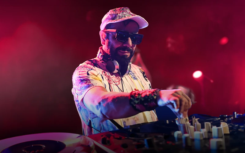 Dj Hakan Küfündür ile 90'lar & 2000'ler Türkçe Pop Parti