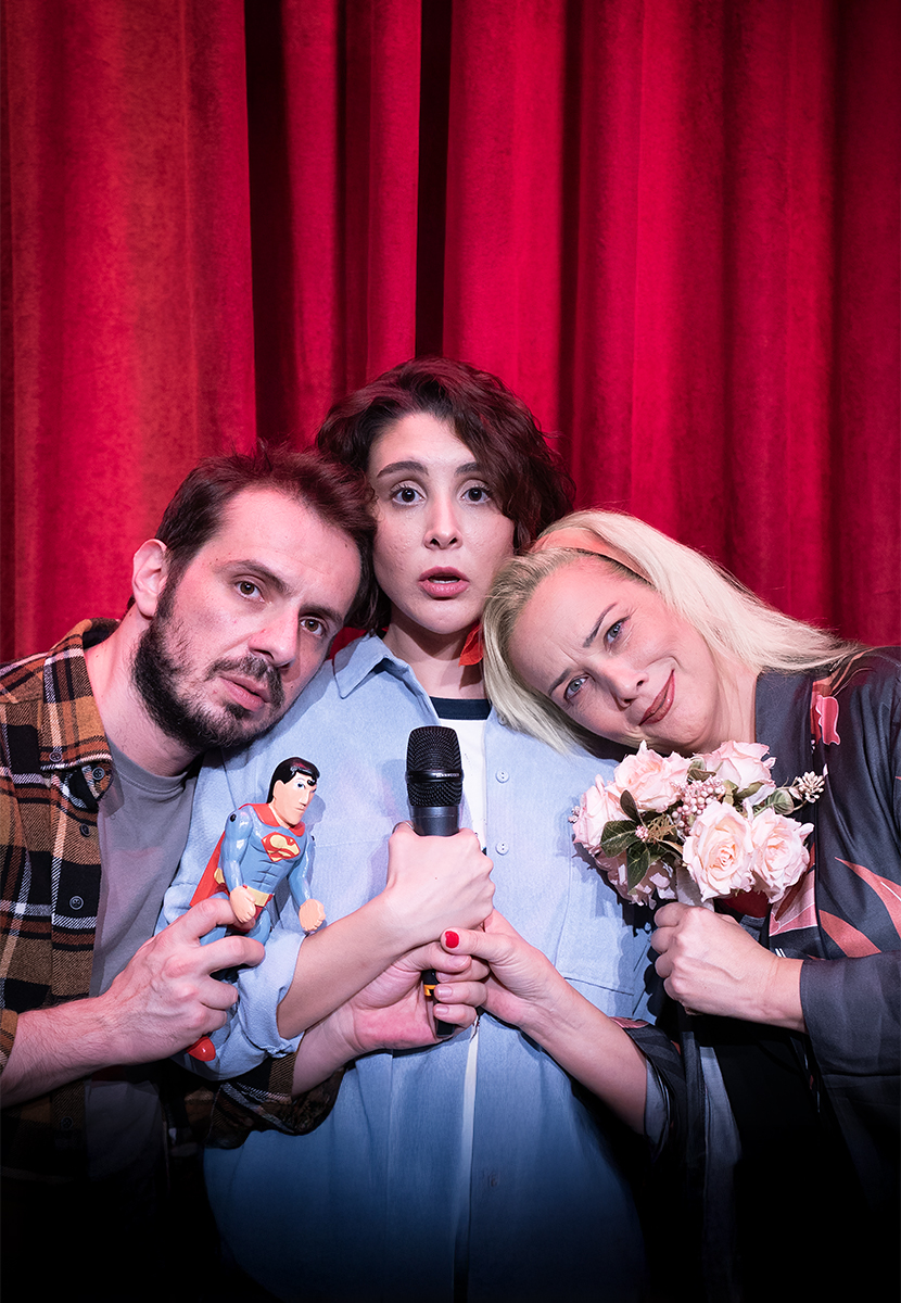 Annemin Cenazesi: Tiyatro Oyunu