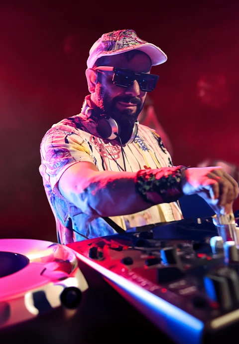 Dj Hakan Küfündür ile 90'lar & 2000'ler Türkçe Pop Parti