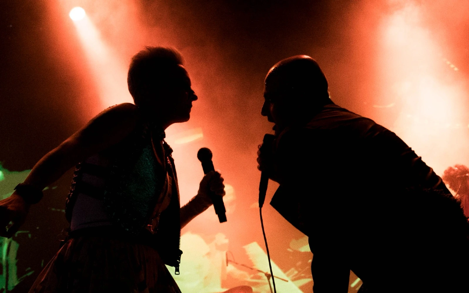 BÜYÜK EV ABLUKADA “Kırdı Dümeni Beyoğlu’na"