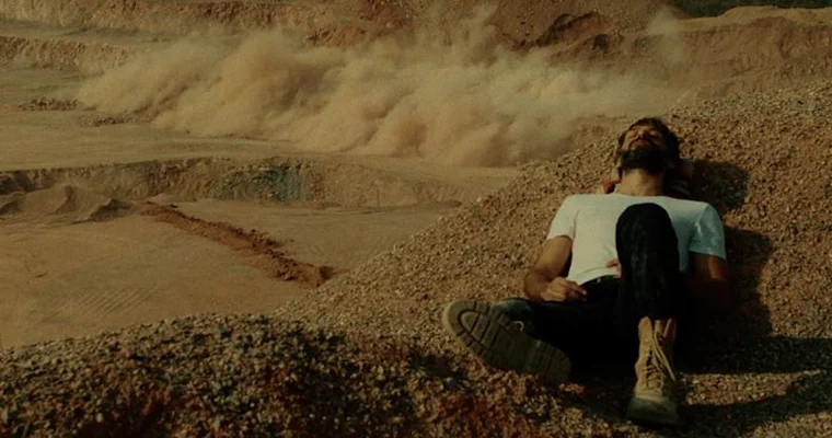 Bağlar, Kökler Ve Tutkular