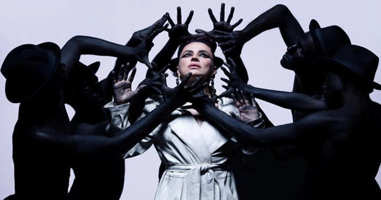 Ceylan Ertem “BİRİKTİRDİKLERİM”