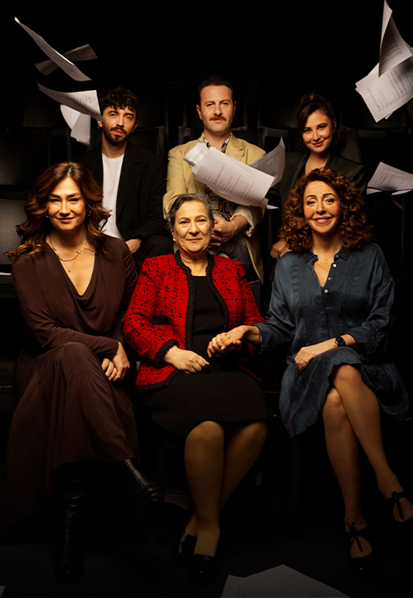 BİR AİLE PROVASI: YAŞAYIN GİTSİN