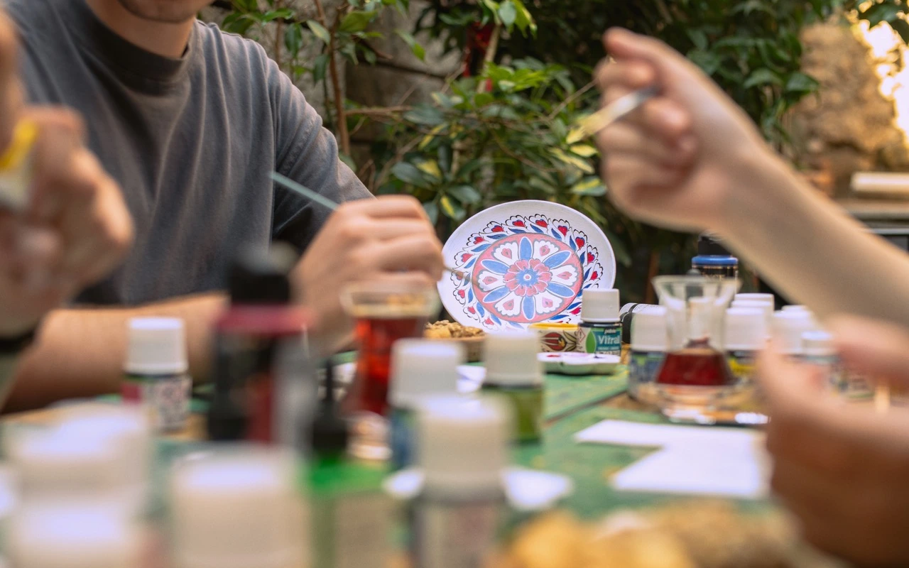 İstanbul Workshops Çini Atölyesi