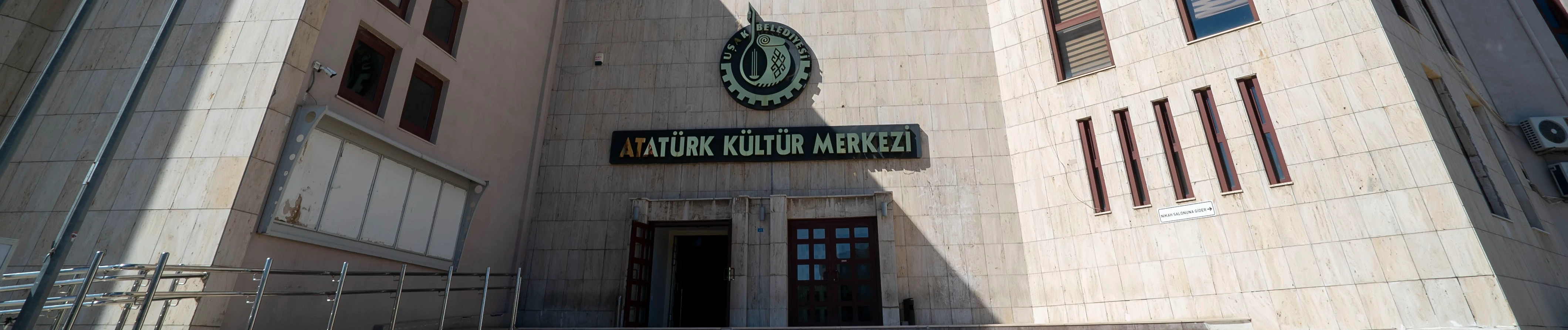 Uşak Belediyesi Atatürk Kültür Merkezi