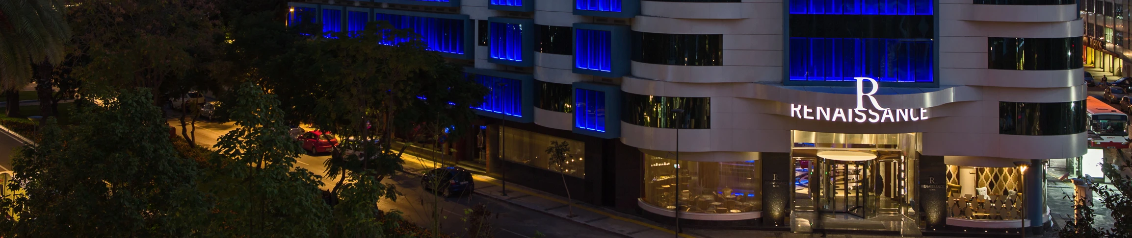 Renaissance Izmir Hotel / Skyfire Restaurant